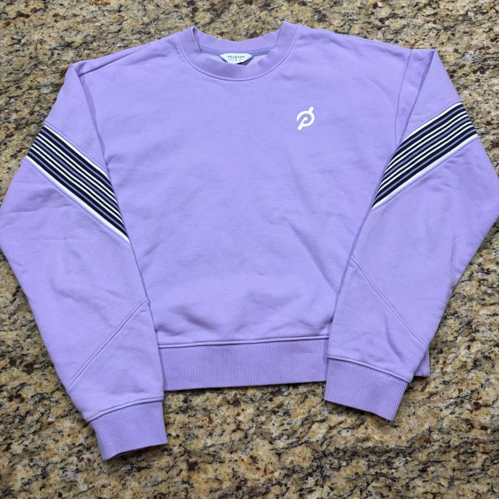 Peloton Womens Lilac Purple Striped Sleeve Logo Crewneck Sweatshirt Size S ws